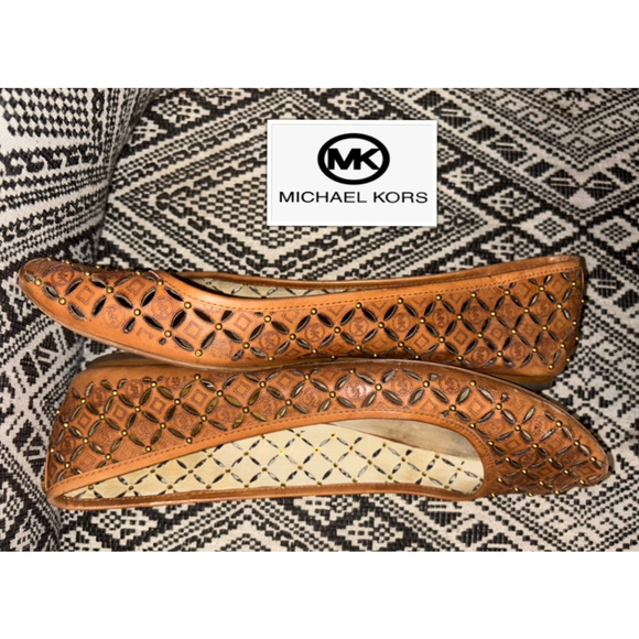 Michael Michael Kors Gabriella size 9.5 M Studded Leather Ballet Flats - Picture 1 of 5